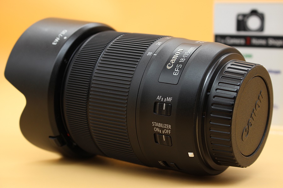 ขาย Lens Canon EFS 18-135mm F3.5-5.6 IS NANO USM สภาพสวย อดีตประกันร้าน ไร้ฝ้า รา  ใช้งานน้อย ตัวหนังสือคมชัดพร้อม Hood  อุปกรณ์และรายละเอียดของสินค้า 1.Le